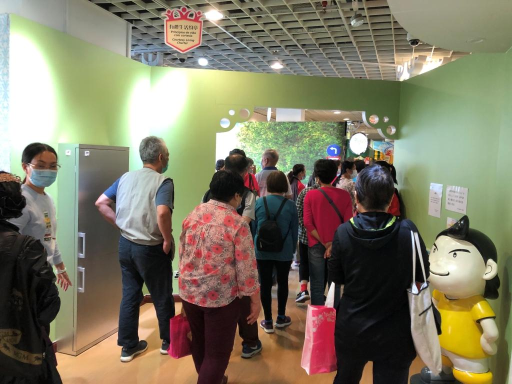 活動照片- 參觀中心設施.jpg