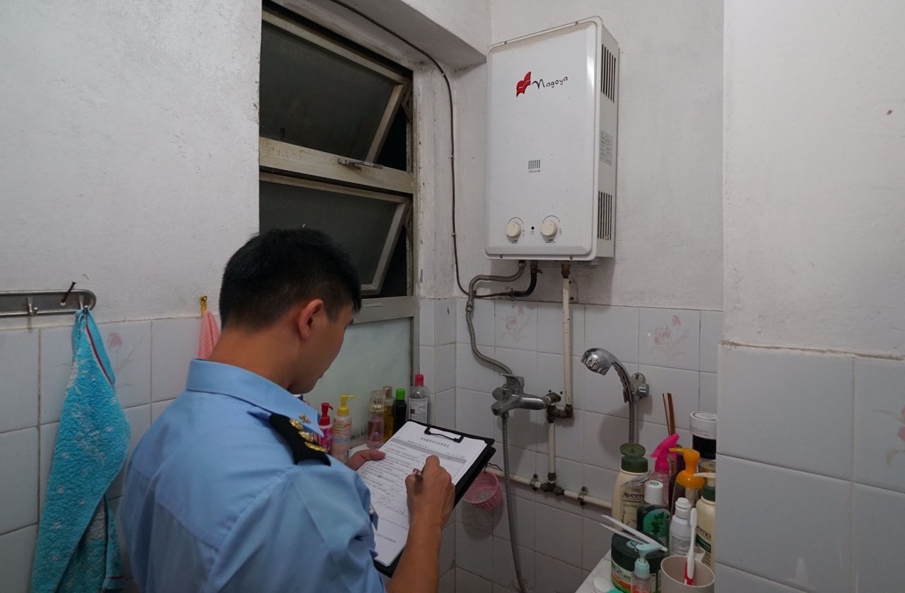 p19kxjmf59.jpeg p19kxjmf59.jpeg