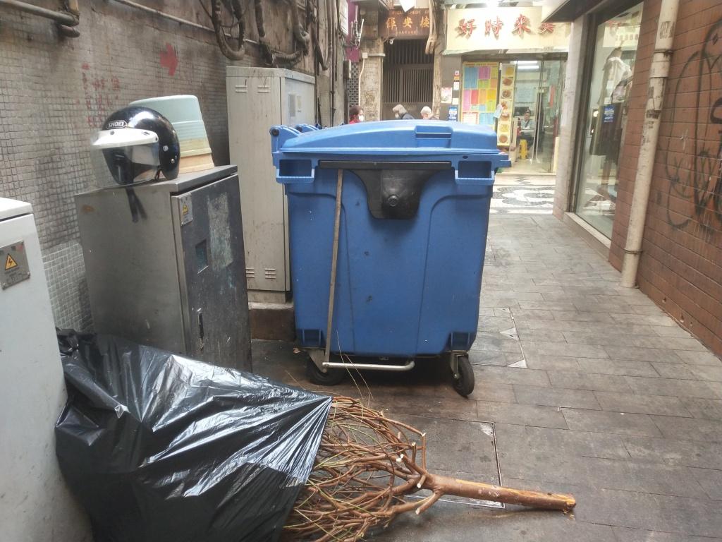 連丁里垃圾桶1.jpg 連丁里垃圾桶1.jpg